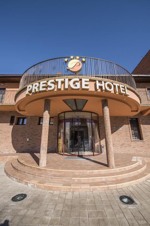 Hotel Prestige Belgrado Buitenkant foto